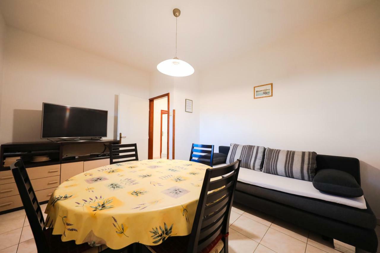 Apartman Antisin ザダル エクステリア 写真